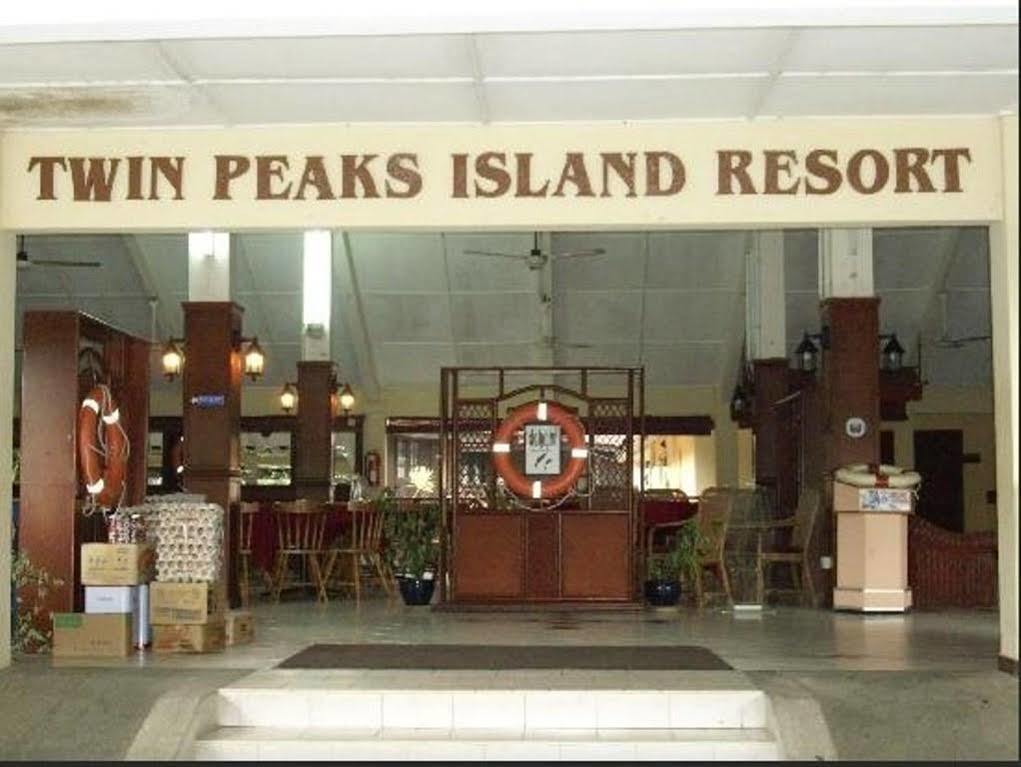 Twin Peaks Island Resort Kuah Bagian luar foto